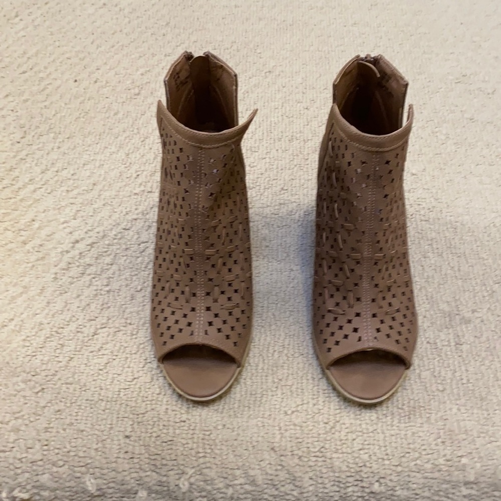 Tan back zip open toe booties
